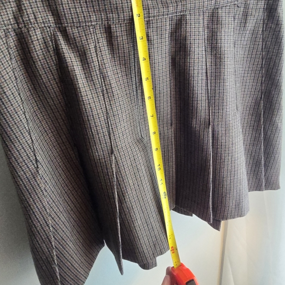 Abercrombie & Fitch Plaid Pleated Skirt – Size M – Preppy Fall Vibes - Picture 4 of 11